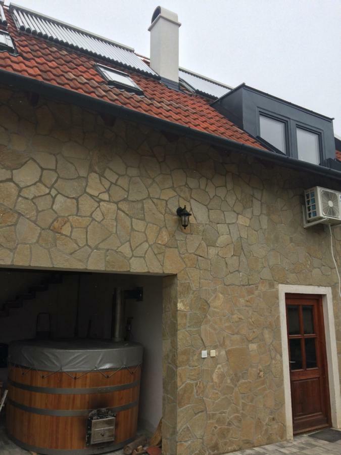 Vamosi Vendeghaz Apartment Nemesvámos Exterior photo